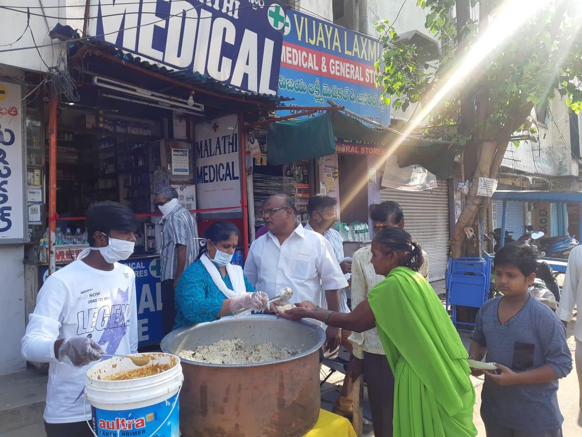 疫情中的印度大学生：寒假过了15个月，近40亲人感染9人死亡，要住院先付100万