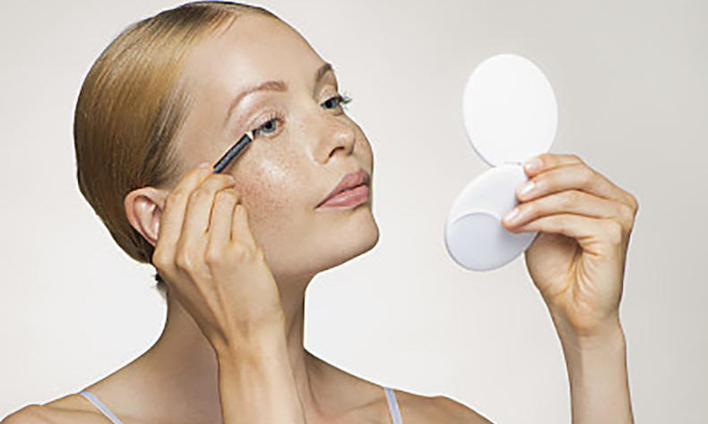 眼线笔推荐不伤眼睛,单眼皮眼线笔初学者推荐