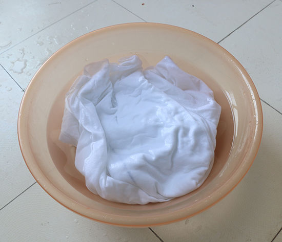 衣服上的水彩笔印怎么去除,衣服上水彩笔的颜色怎么洗掉