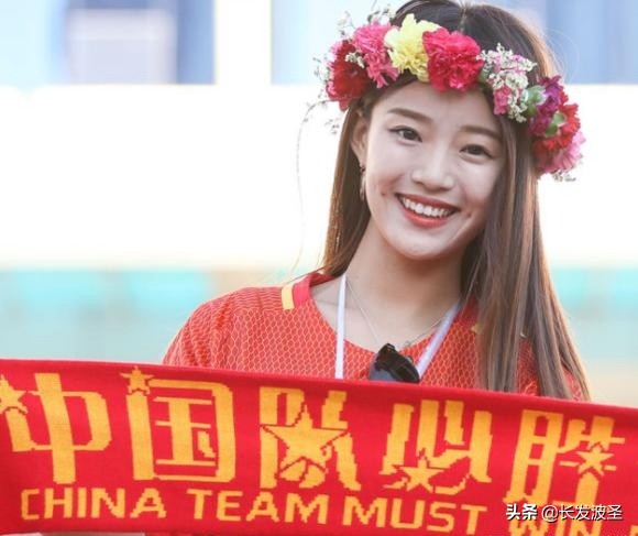 盘点球迷骂国足的名场面,名记质疑李铁