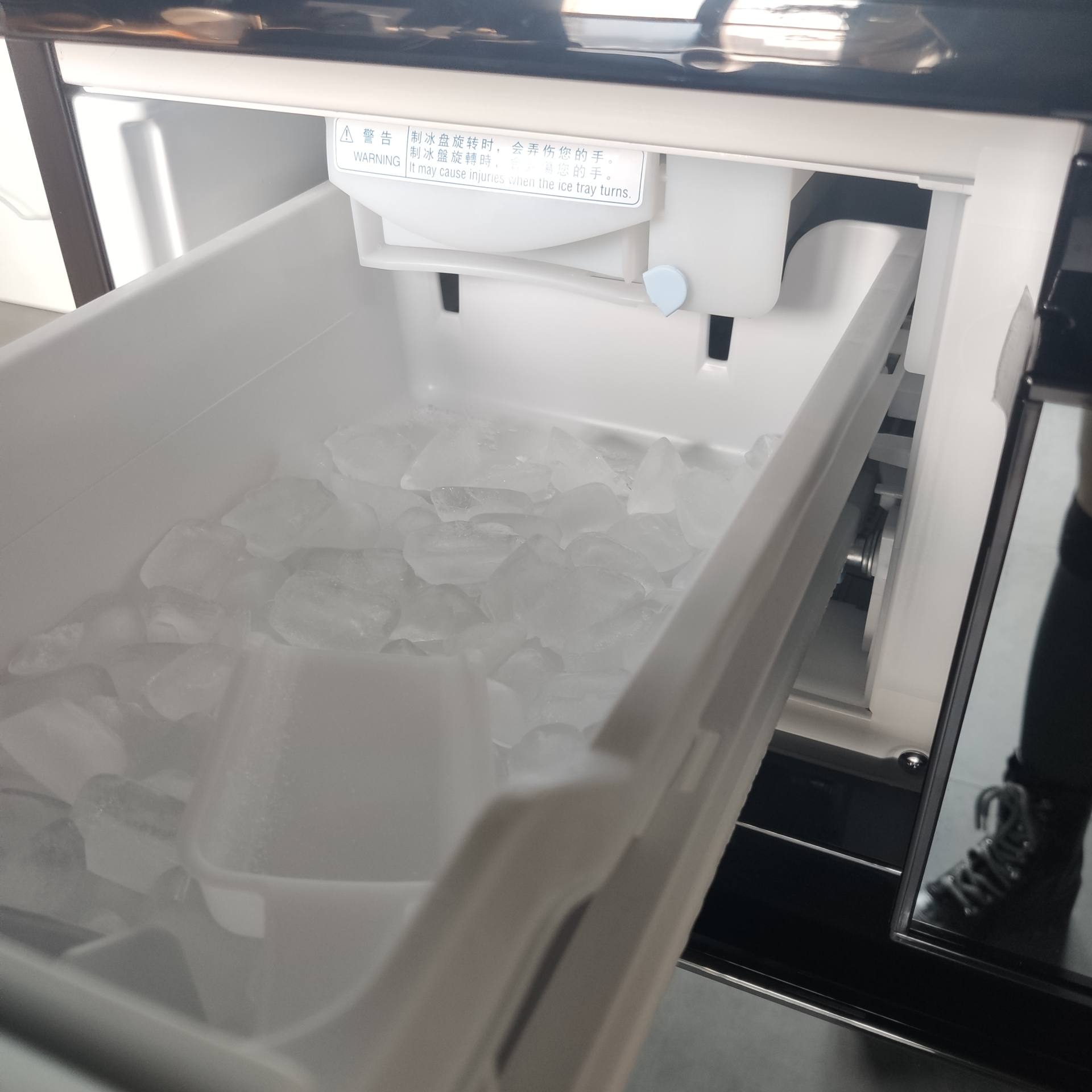 日立冰箱r-zx750kc,日立r-hw540nc冰箱测评