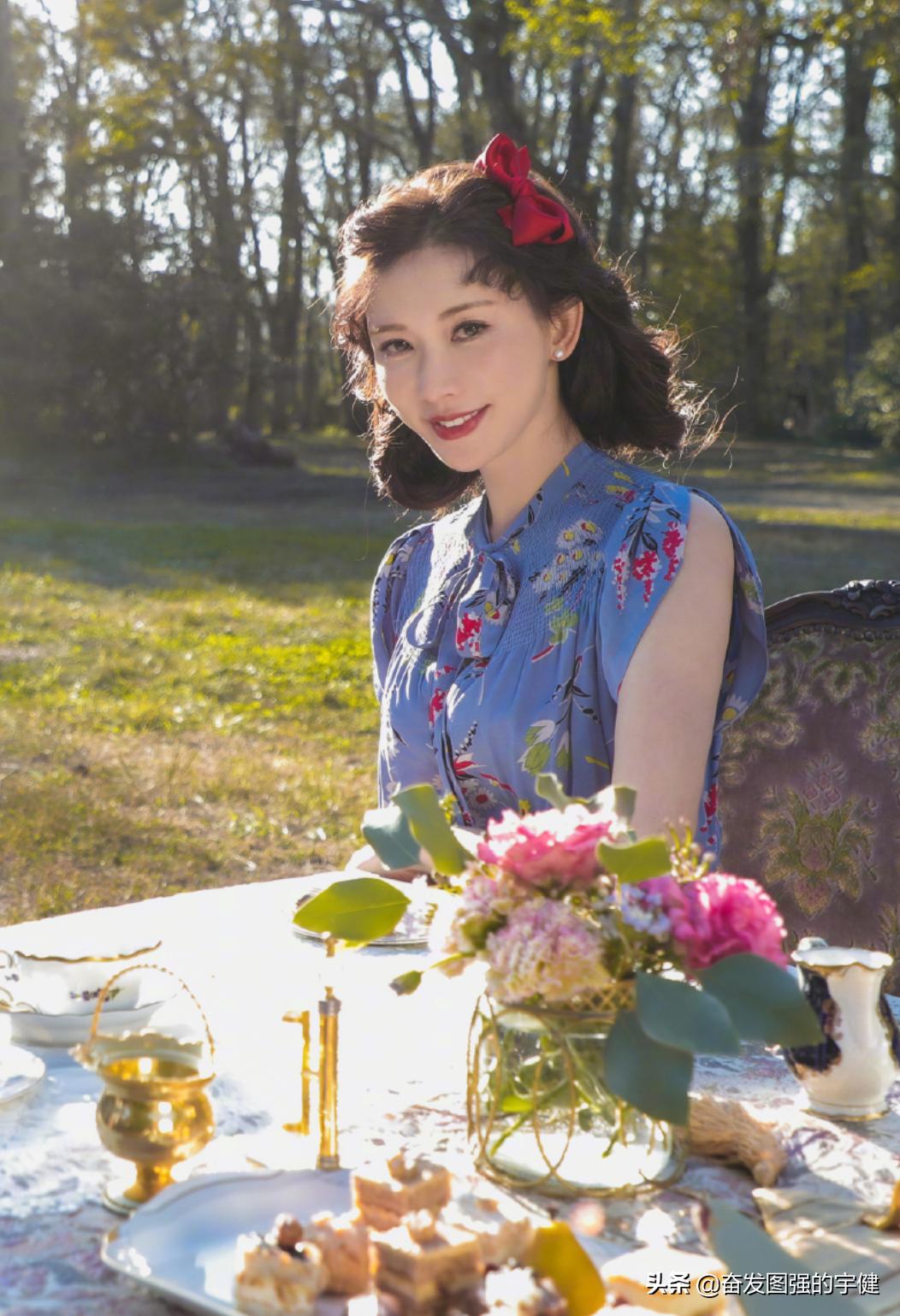 有种整容叫结婚三年林志玲,林志玲扎麻花辫太减龄