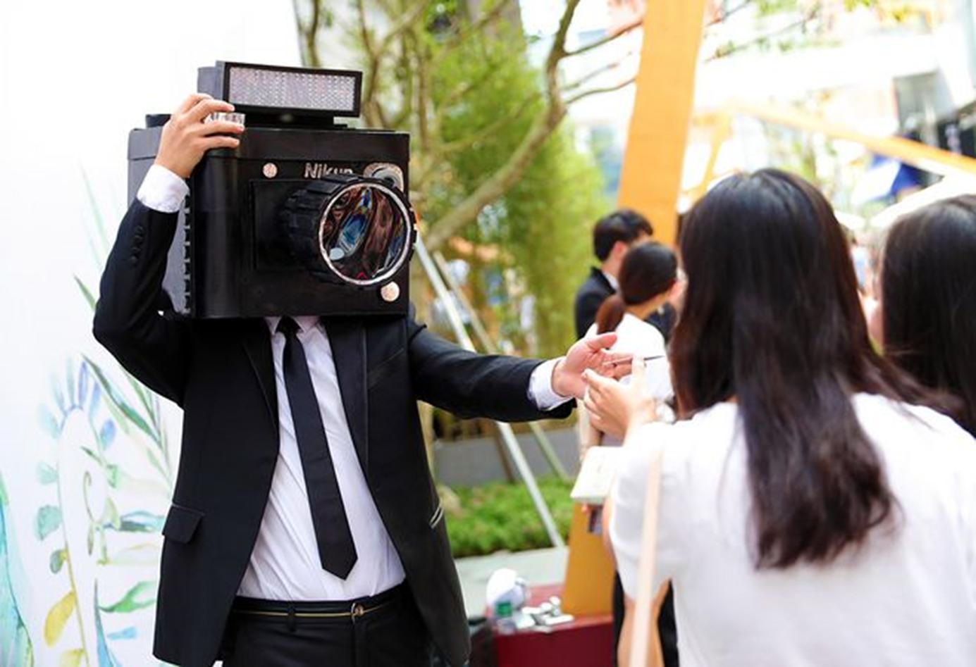 广州K11升级又见·爱系列活动,艺术电车市集打造五一潮玩首选地