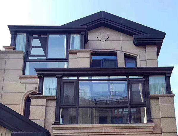 封阳台材料用什么品牌,封阳台窗户玻璃选什么材质的好