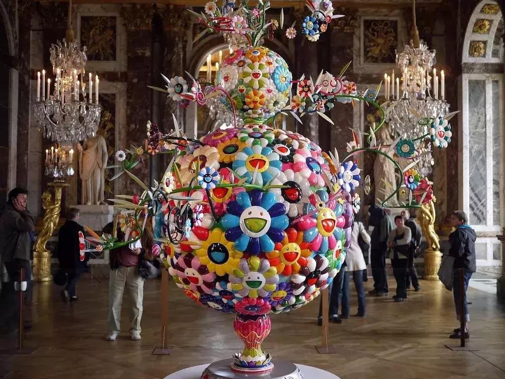 村上隆作品为什么这么贵,为什么画一条线卖7亿