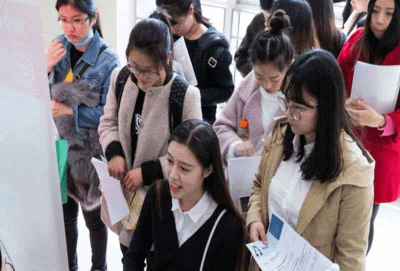 未来十年女生就业前景好的专业,未来十年女生最好就业的专业排名