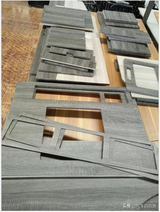 太阳能房车改装效果图,房车自驾游改装最佳方案