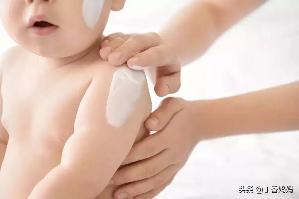 换季了提前给宝宝做好预防,换季的时候要小心什么