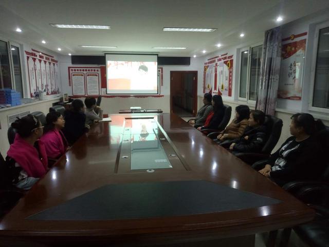 为巾帼致敬的歌曲短视频,为巾帼英雄疯狂打call