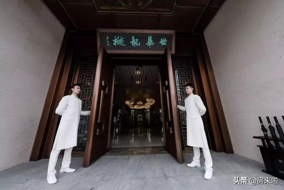 人杰地灵代代出人才对联,人杰地灵人才荟萃