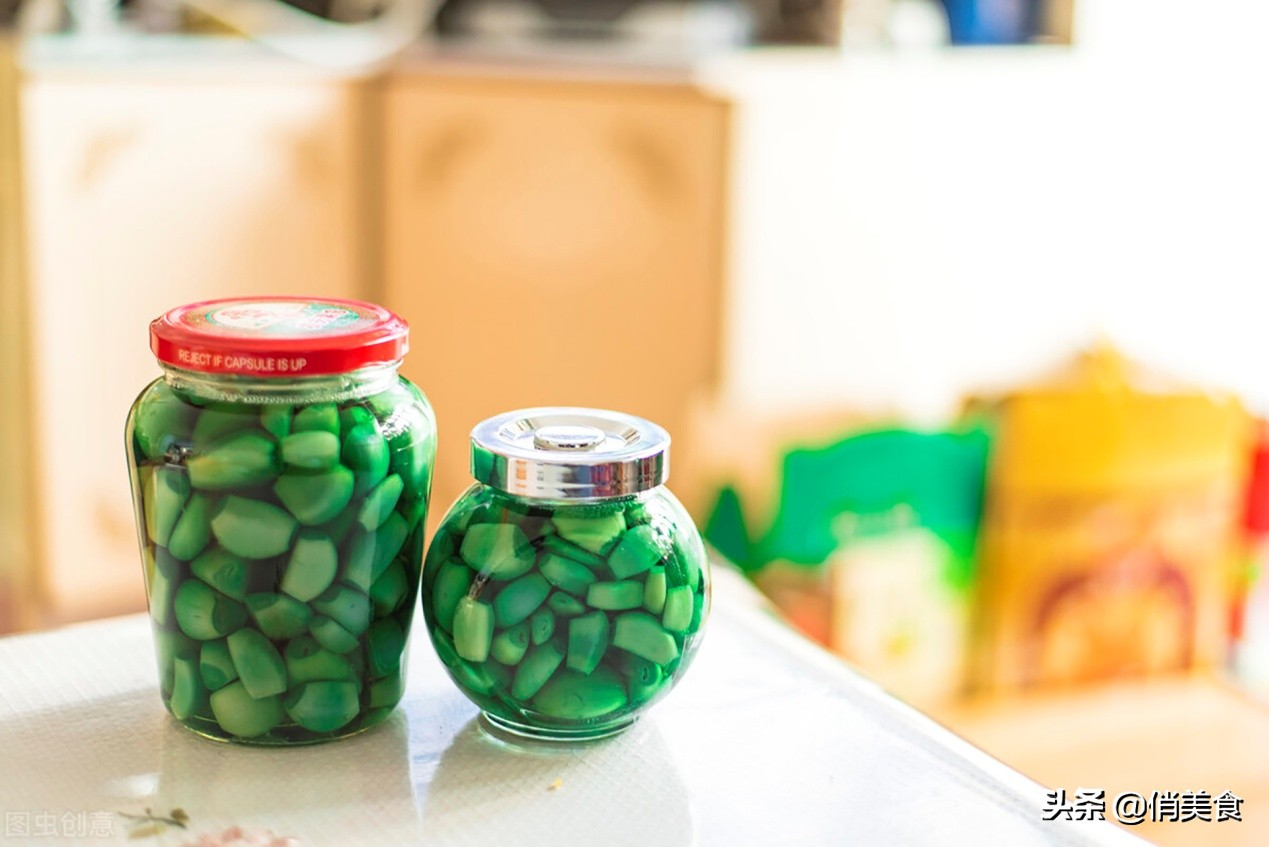 腊八蒜用什么醋腌才能变绿,腊八蒜可以直接用醋腌吗