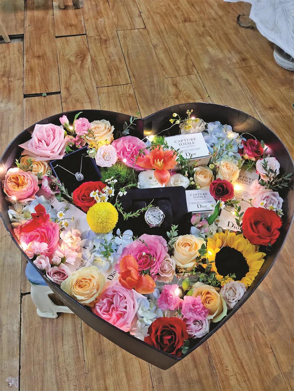 最美的“情花”送给最爱的你未来可“七”满心欢“夕”