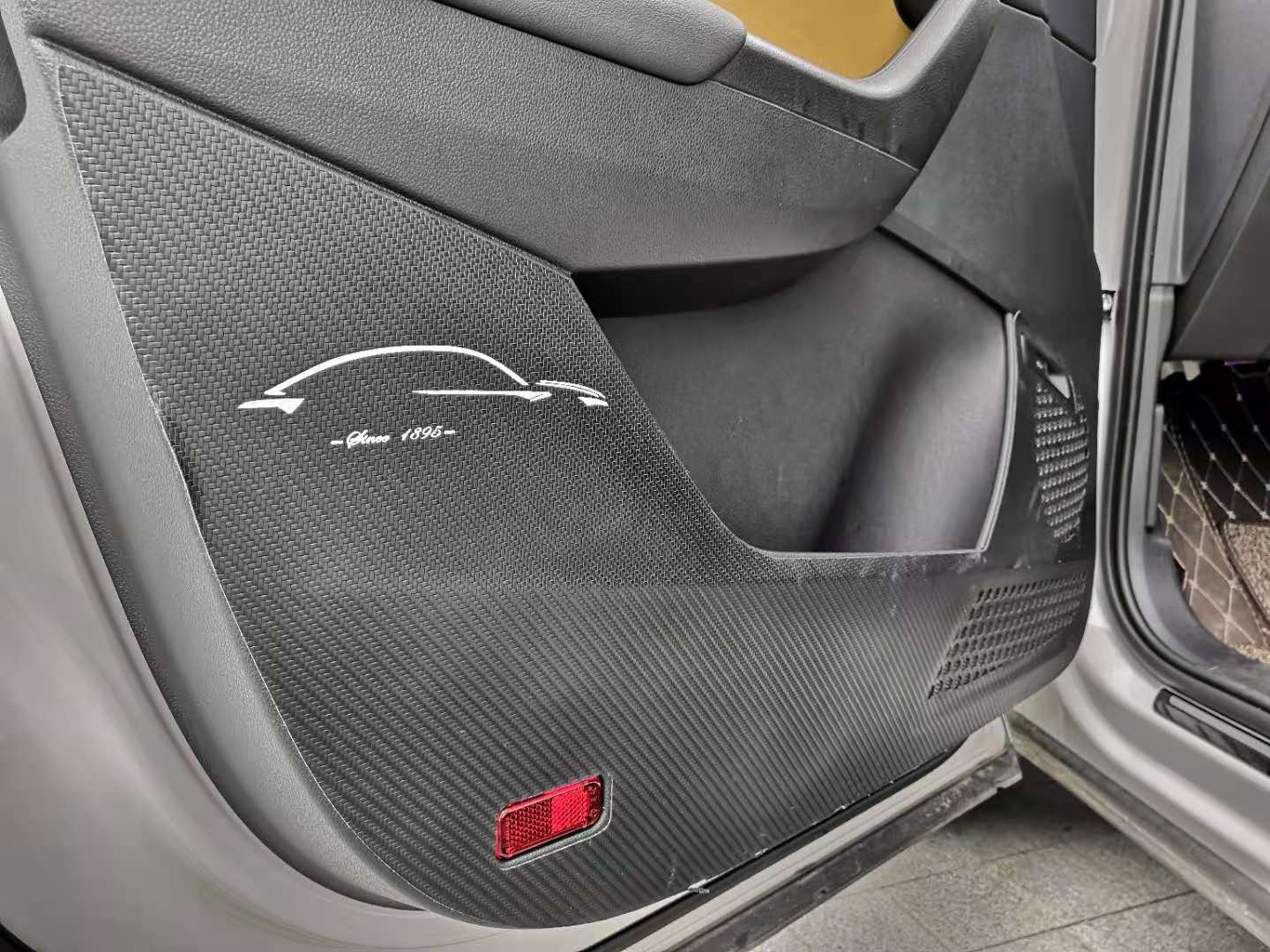 柯迪亚克gt主机拆装,柯迪亚克gt内饰改装效果图