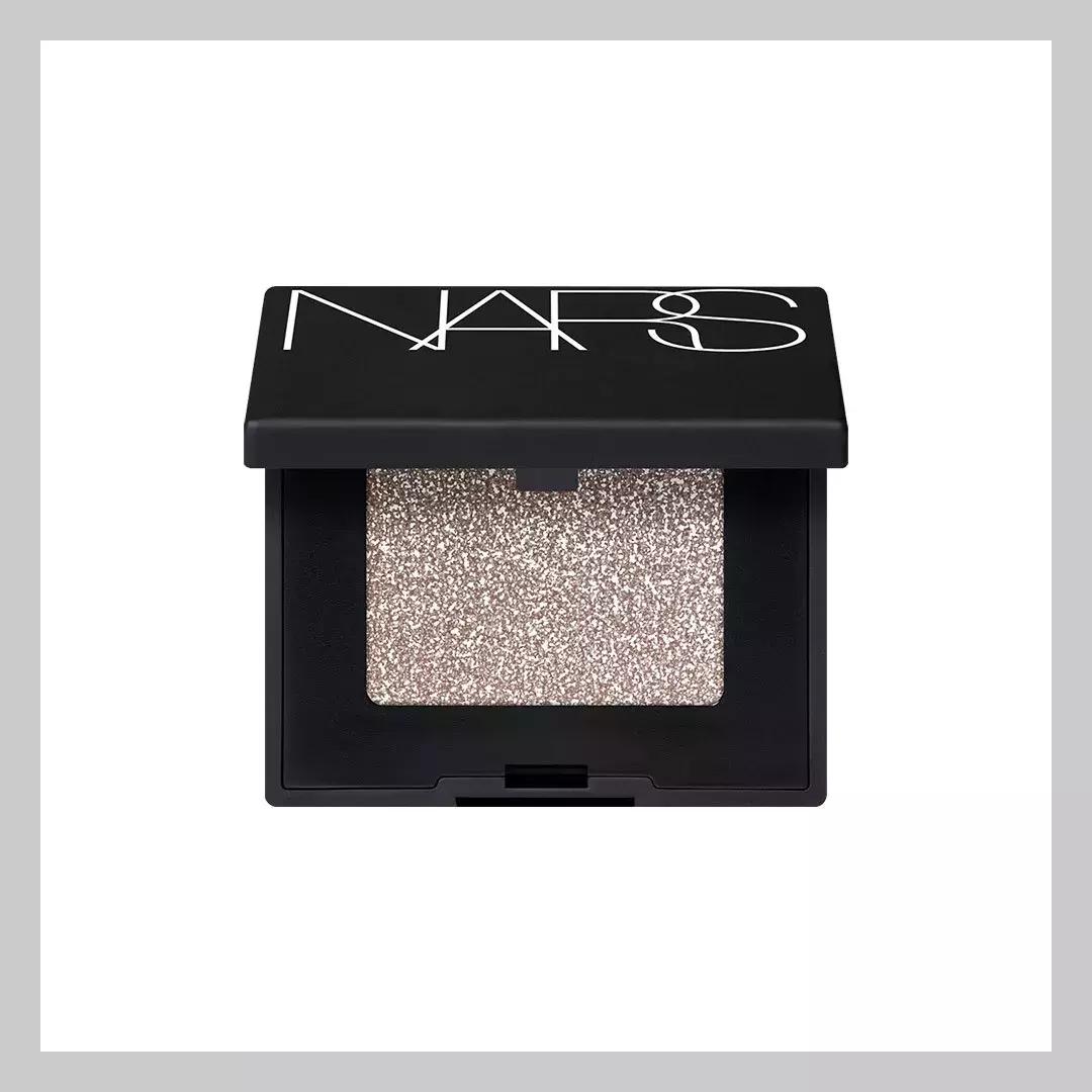 约会必备的彩妆有哪些,约会必备的彩妆推荐女生