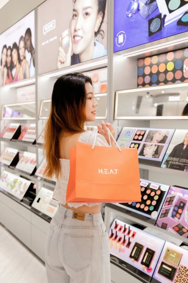 壹方城购物中心彩妆,壹方城网红化妆店