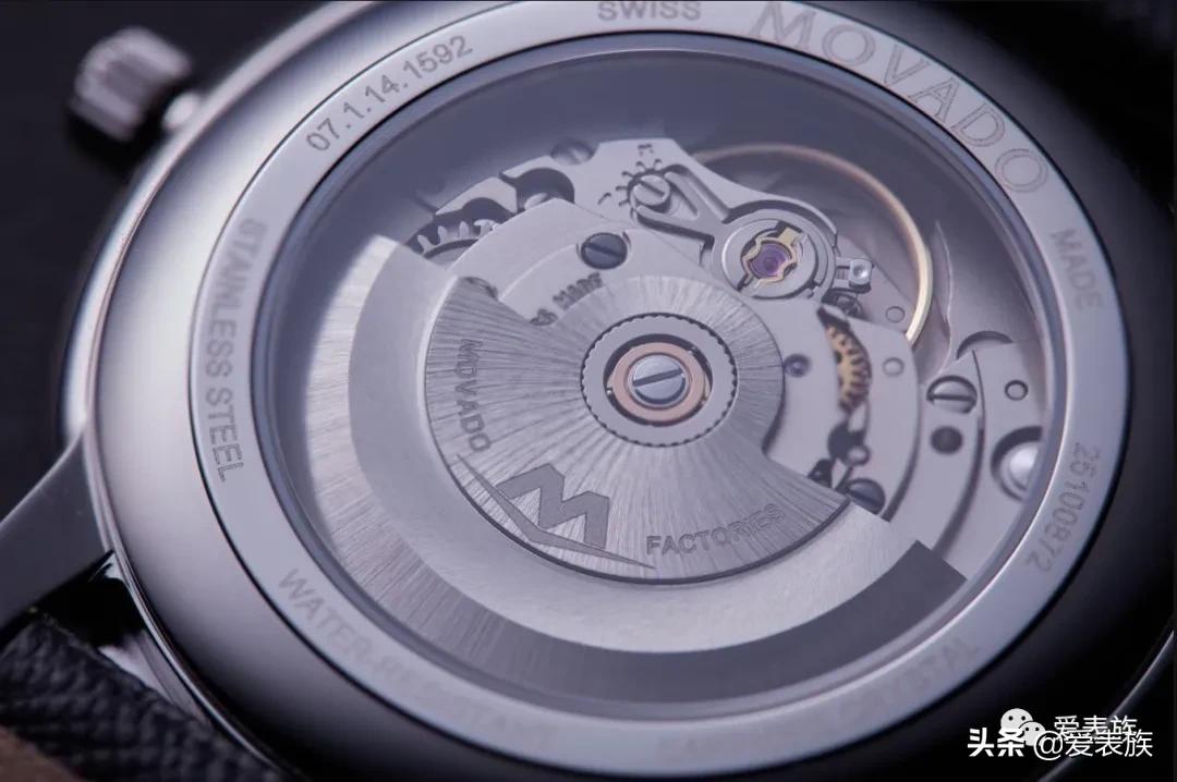 将简约注入腕表灵魂，它诠释了对时间独特的见解