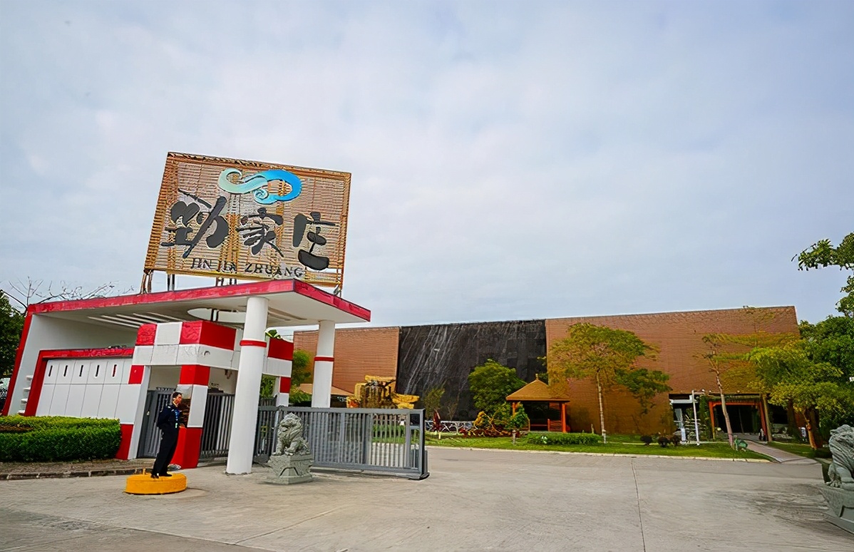 凭一角红极一时，遭遇封杀转行成商人，身家过亿却甘心走穴捞金