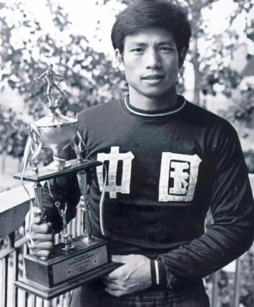 我心中国足历史十大优秀门将！一人被周总理称赞！三位世界级