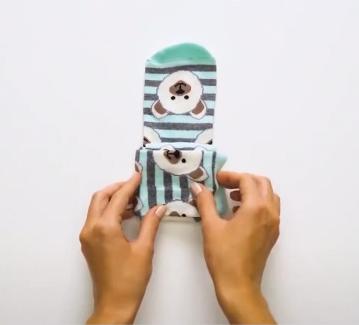 怎样折叠袜子更整齐,袜子怎么折叠最省空间