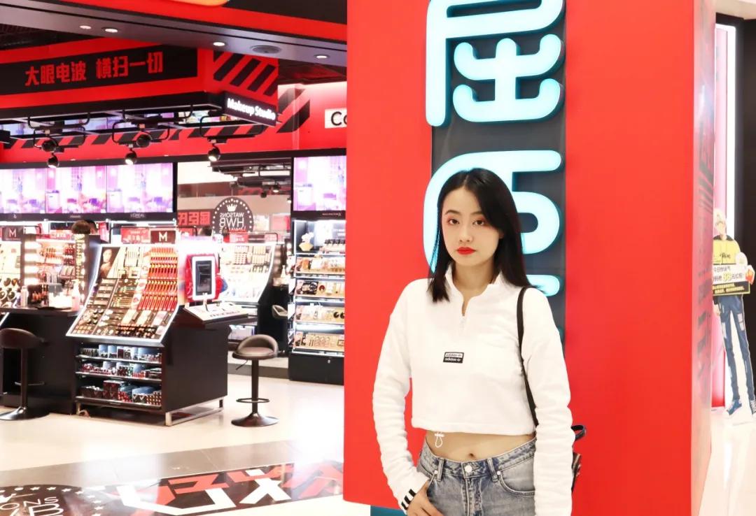 灞堣嚕姘忔垚閮藉簵,鍝堝皵婊ㄥ眻鑷ｆ皬