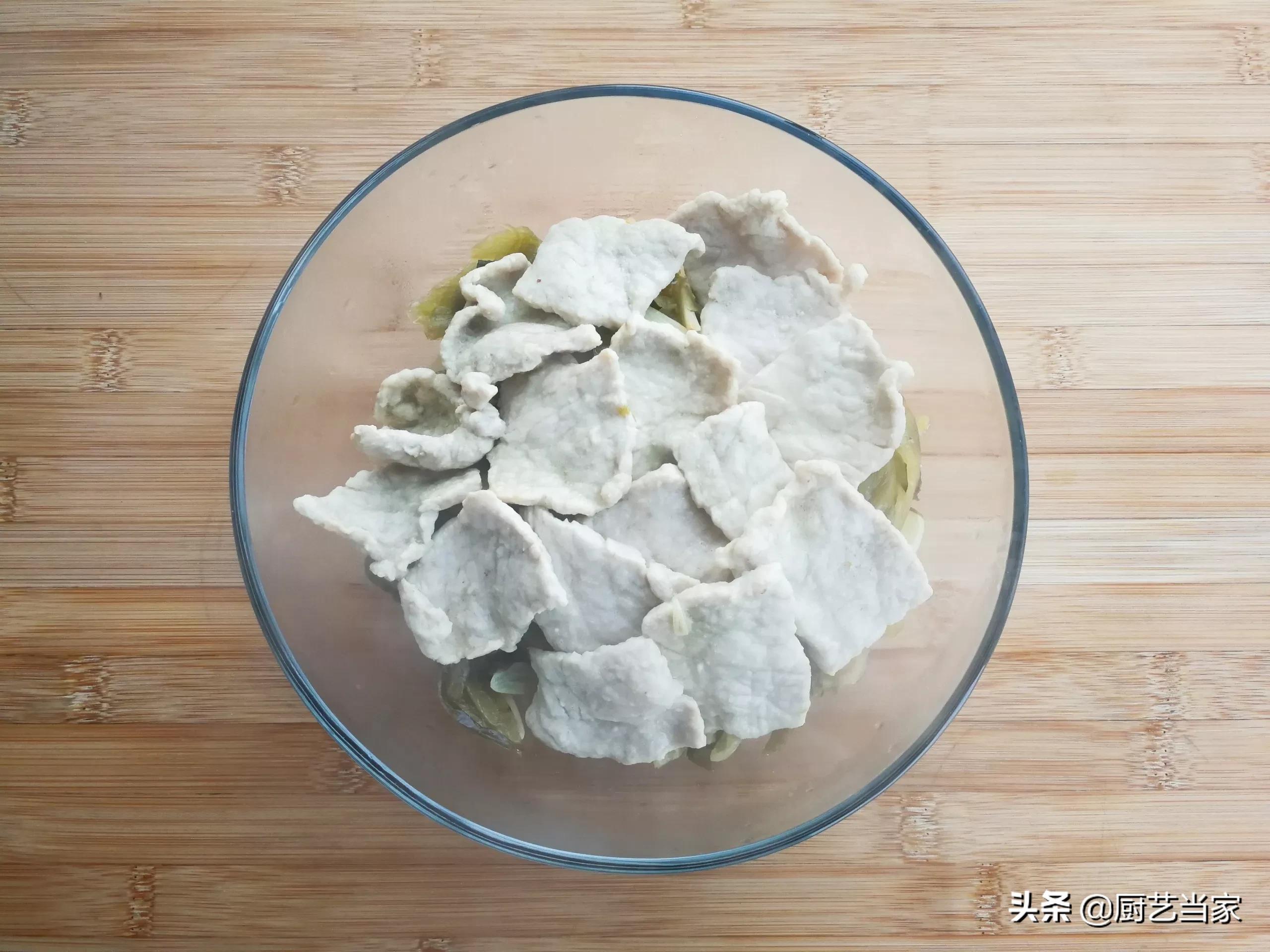 麻辣酸菜滑肉汤的做法,酸菜鲈鱼鱼片怎么腌制比较嫩