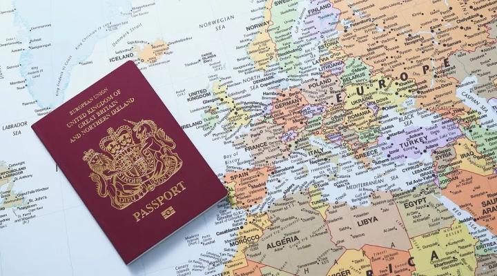 留学生辱骂父母要生活费,留学生辱骂父母