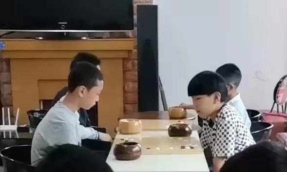 黑白问道棋坛新骄——四川围棋冲段精英刘海洋成长纪实