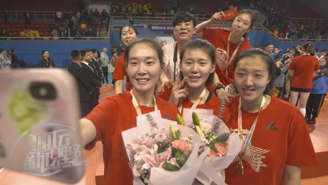 天津冠军领跑,冠军天津投掷