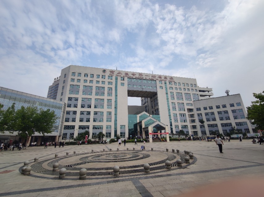 商丘蓝天白云,商丘市第一人民医院全景图