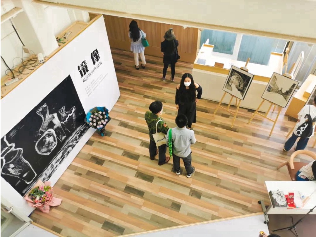 京城简约风书店，干净明亮简简单单的阅读之所