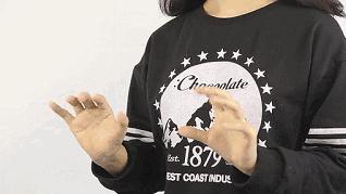 再继续这样弹琴,你的手就要“烂了”