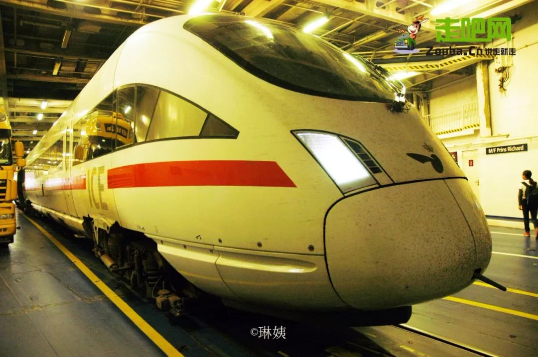 女教师3年游20国,六十岁的女人一个人穷游中国