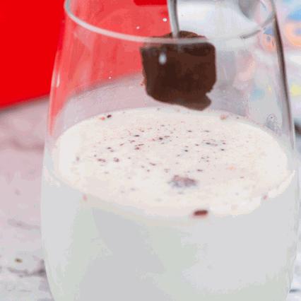 牛奶和钙片可以一起吃吗,钙片可以跟牛奶一起喝吗