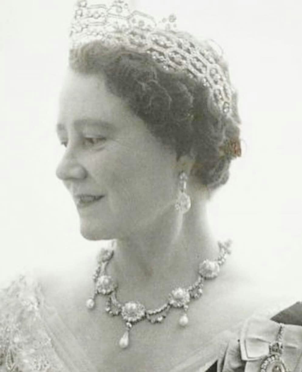 凯特国宴珠宝图片,凯特加冕礼银丝花冠