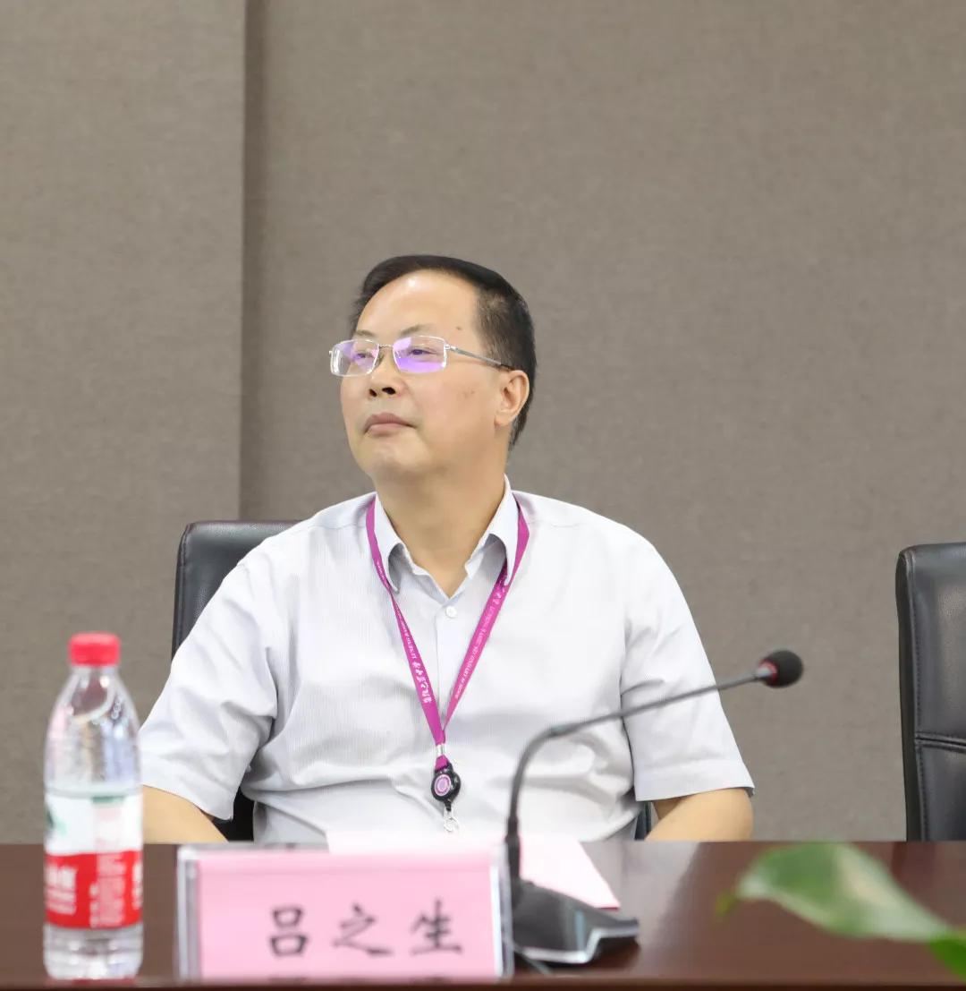 重庆57中创新班与巴蜀班,重庆名校联中对比成都7中