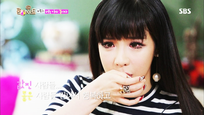 2ne1朴春回归音乐中心,2ne1yg演唱会朴春与前辈合作