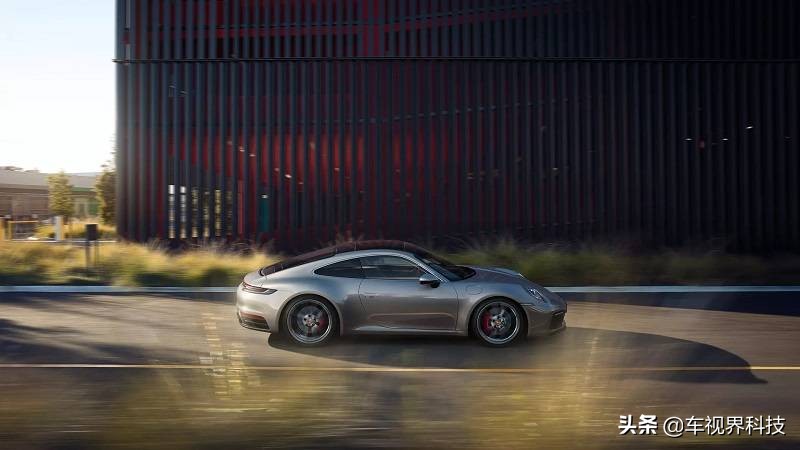 黑科技加持，亮点太多！实拍全新保时捷911