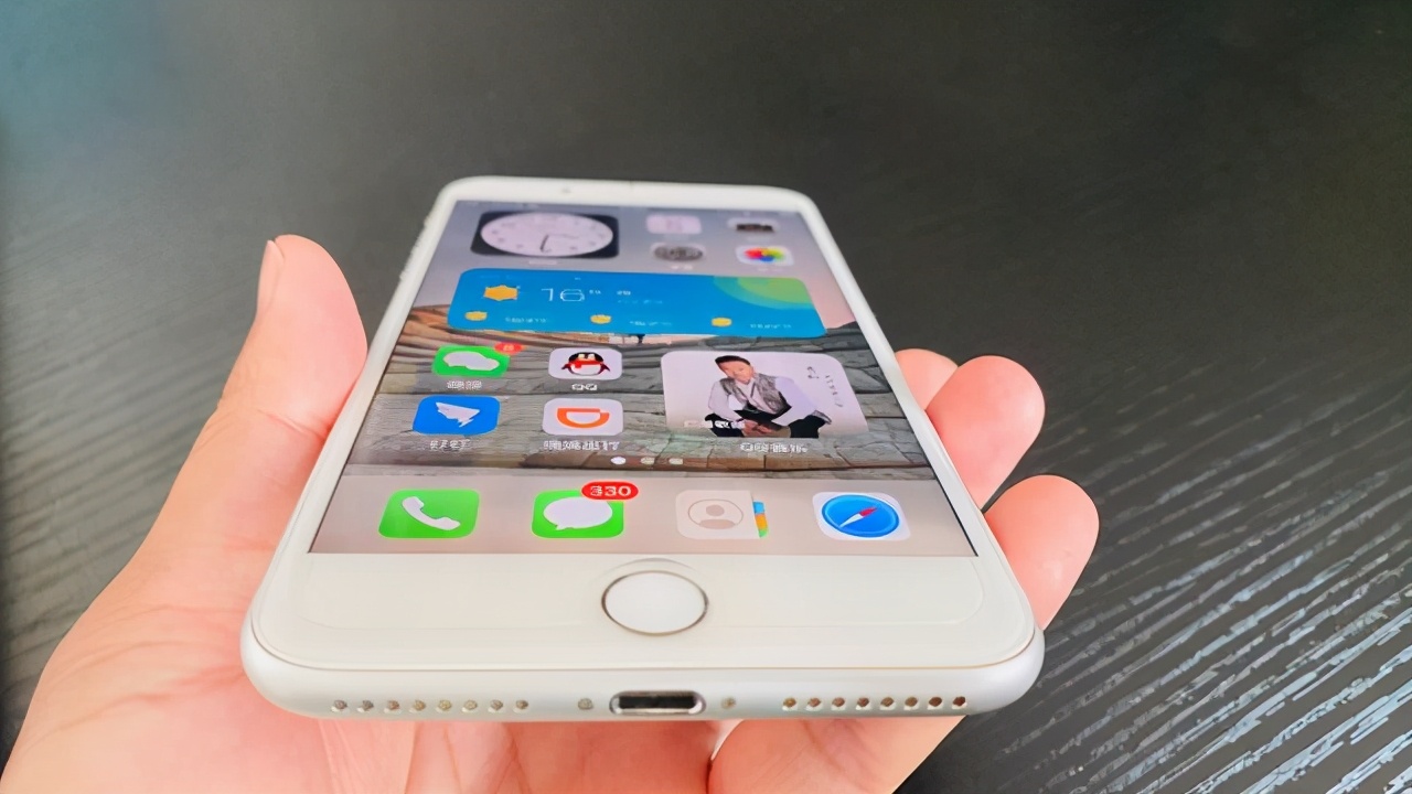 换完电池的iphone,换完电池苹果8还快充吗