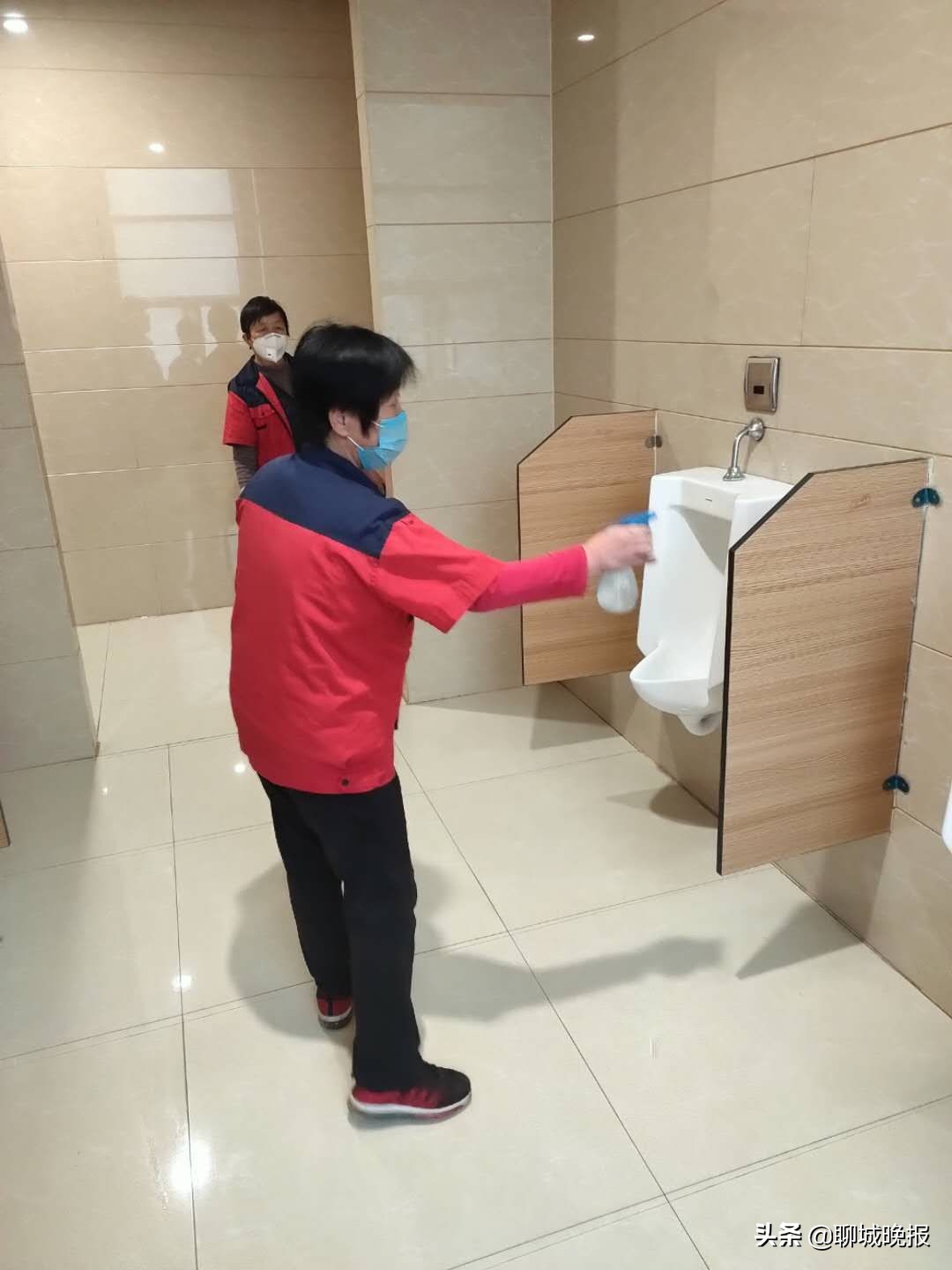 聊城百大金鼎、百大三联恢复营业时间有所调整，硬核防疫措施护卫消费者周全