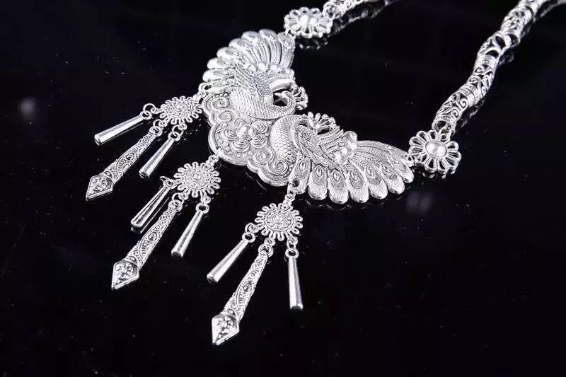 100多块钱的银戒指是真的吗,真的会有人花几千万买一个手表吗