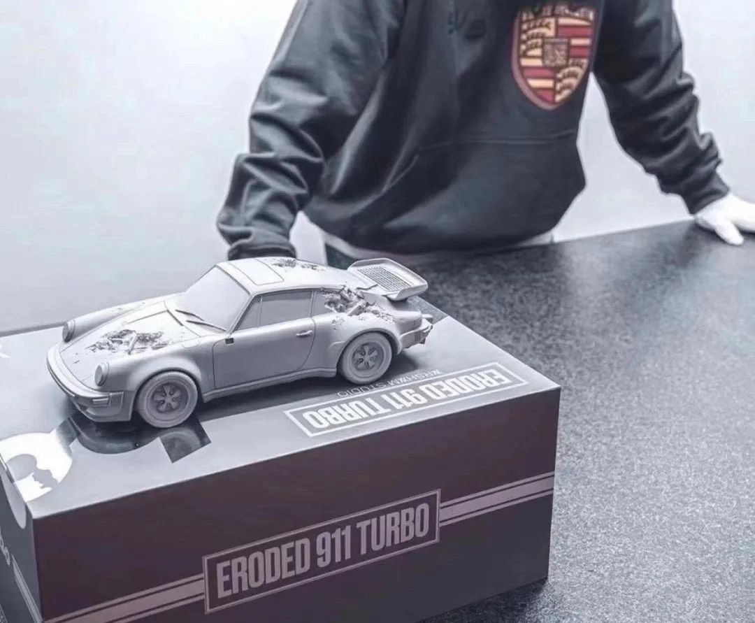 B站“网红”画廊网拍首秀，出手就是达利、赵无极大佬