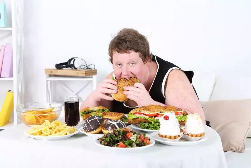 长期挨饿的胃会怎么样,减肥挨饿对胃有伤害吗