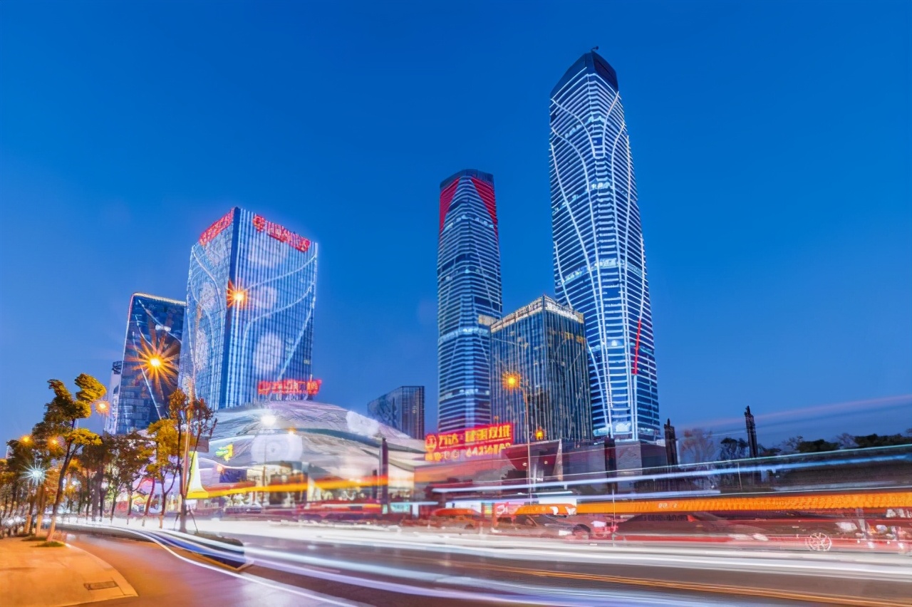 坐落于最富有的城市，集四大文化于一身的深圳万达广场