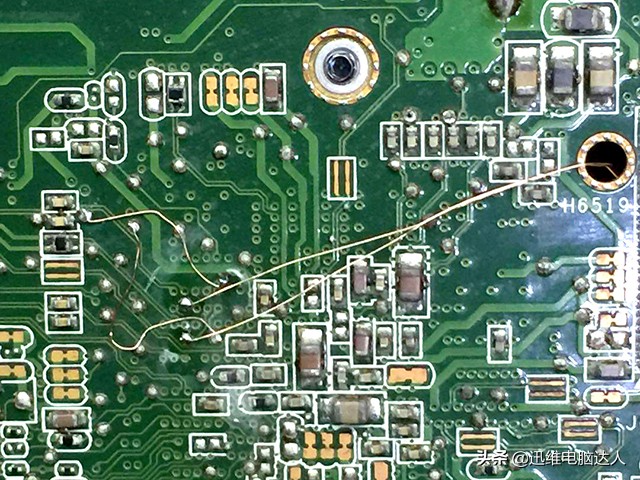 华硕笔记本电脑SATA接口不认硬盘，专业师傅移花积木，飞线秒修复