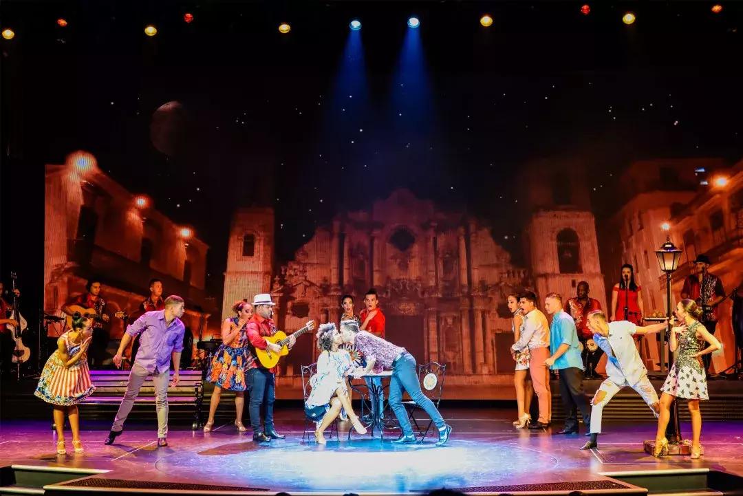 荣获2019年最佳中国母港邮轮的“星梦邮轮”到底有多酷？奢华体验