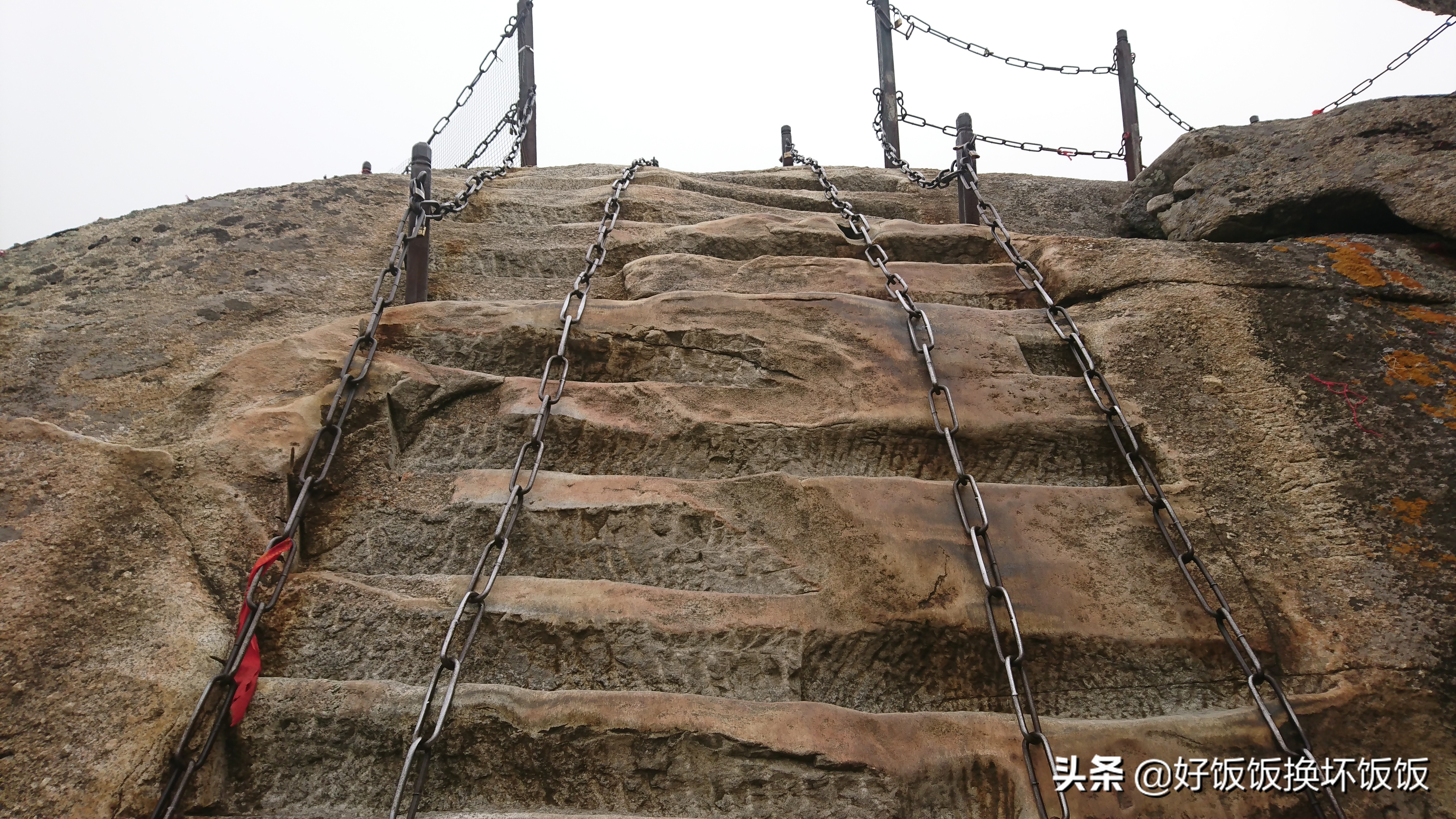 华山站到华山北峰怎么走,华山西峰到华山北峰山路怎样