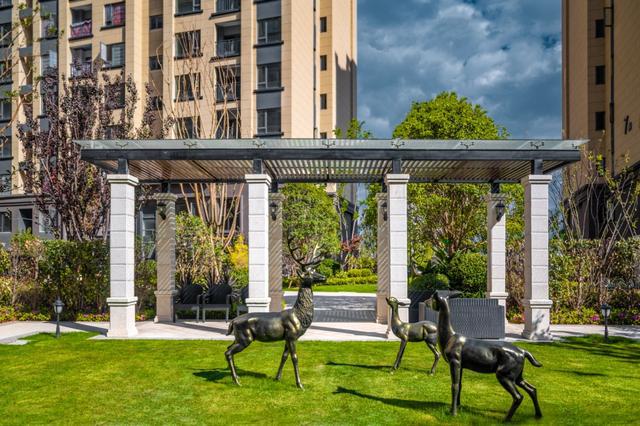 从建筑设计转到室内设计,从建筑师到设计师