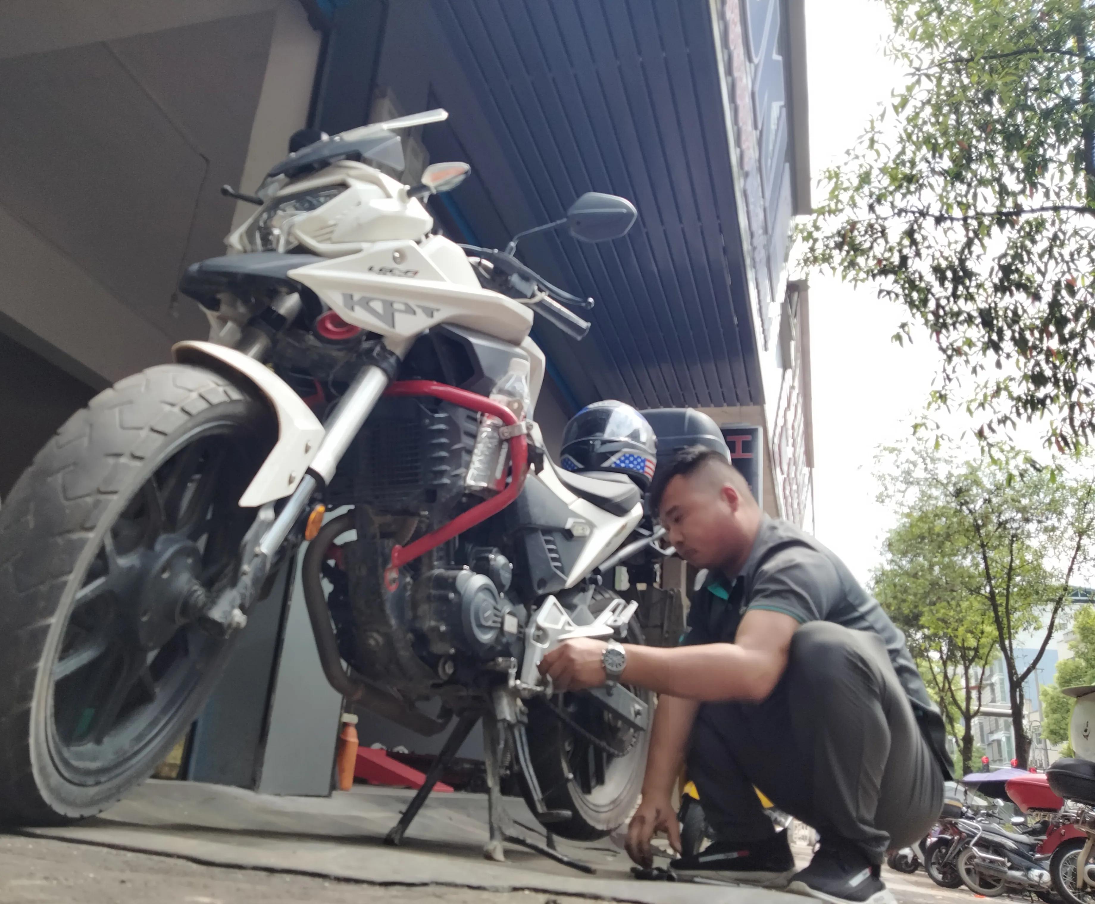 运动老乡（69）五人摩途挂壁公路历奇境