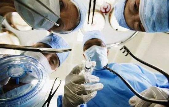 意外致人受伤解决办法,被刀刺伤应该怎么处理