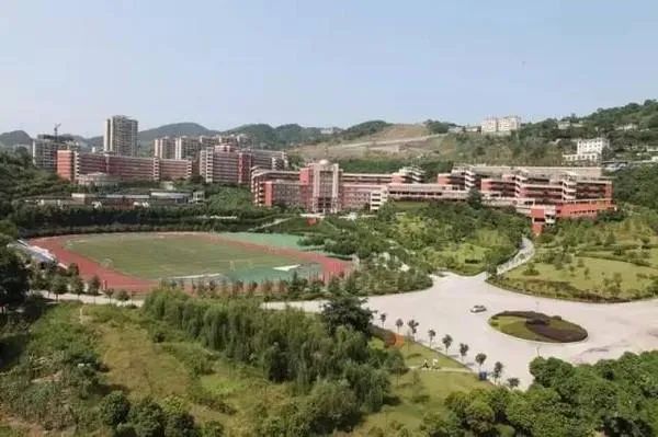 重庆江津哪个中学好,重庆江津中学招生简章